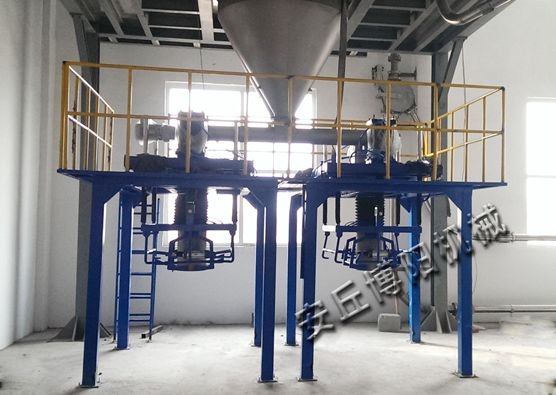 108粉煤灰噸袋包裝機使用現(xiàn)場