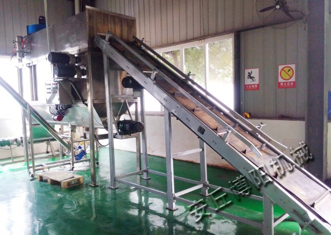 膨潤(rùn)土拆包機(jī)