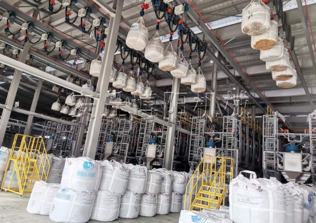 硫酸鎳全自動噸袋破袋機(jī)、山東智能噸袋拆袋系統(tǒng)